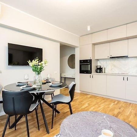 Sunny 2Br Flat - Top Location - Stunning Views بوخارست المظهر الخارجي الصورة